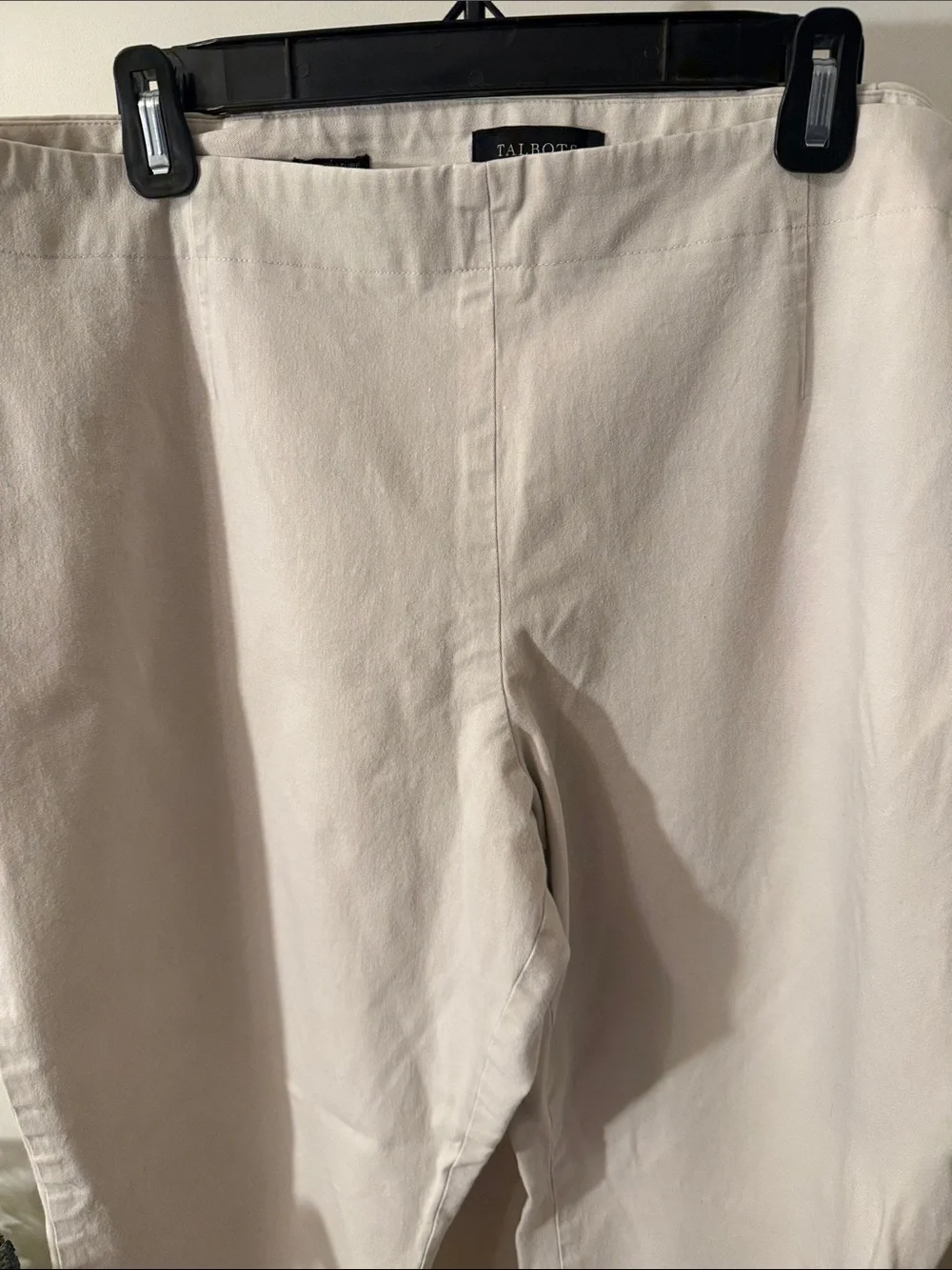 Talbots Woman Light Beige Chinos with side zip Sz 22W excellent condition